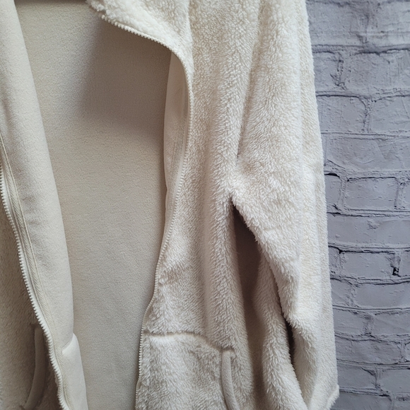Target cream colored fleece in XXL - Picture 6 of 9